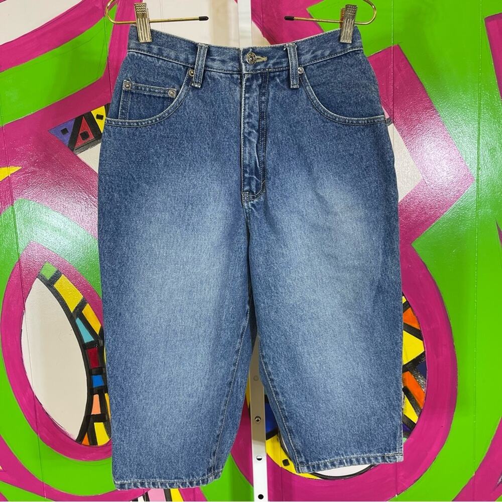 Route 66, Vintage Denim Capris. Size 5/6. High Waist. In new condition!